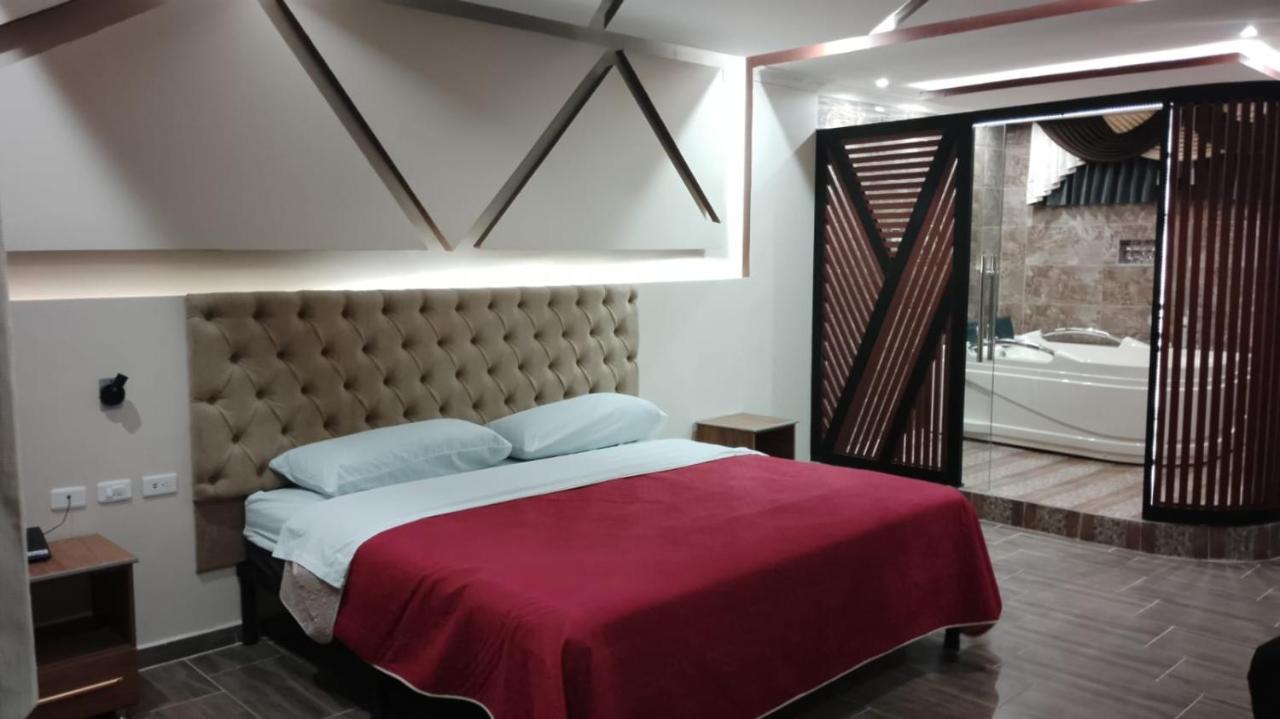 Hostal Boston 2 Кито Екстериор снимка